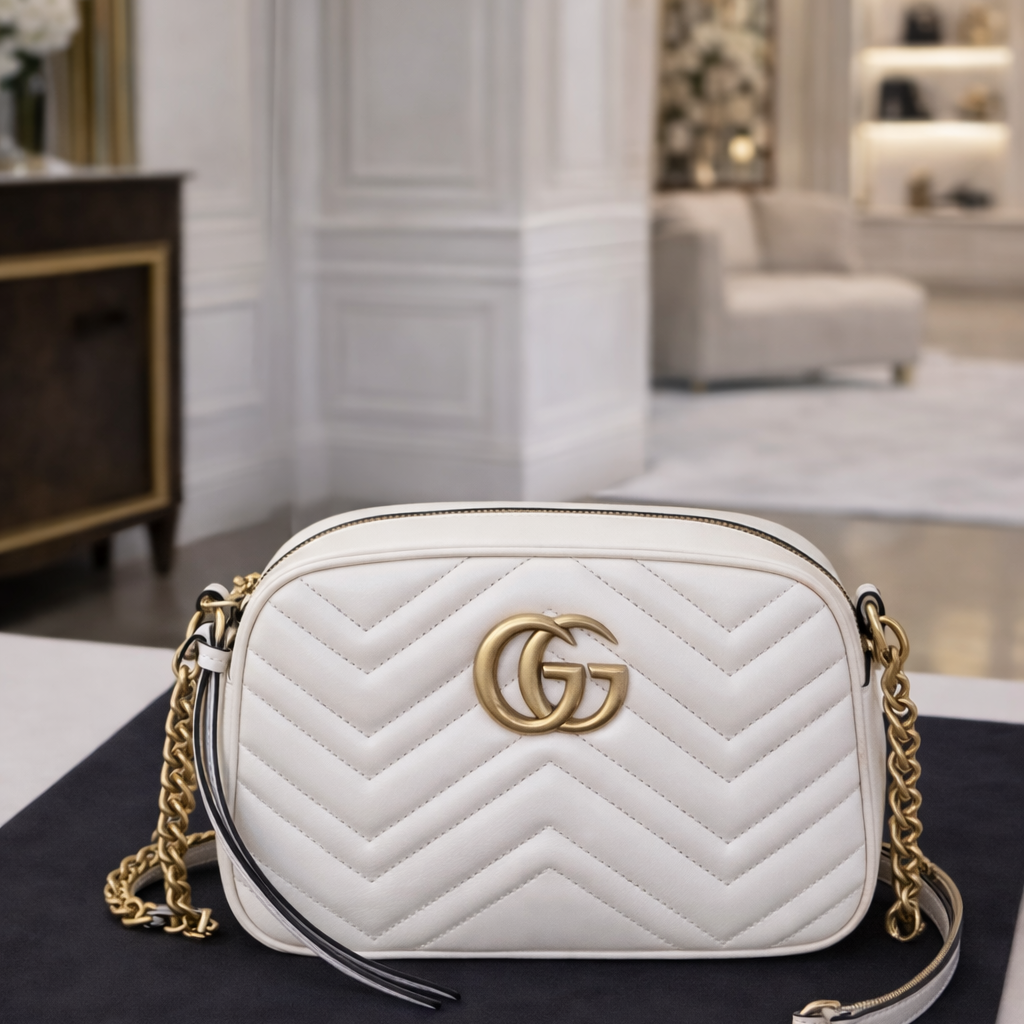 Pearl Handbag GC
